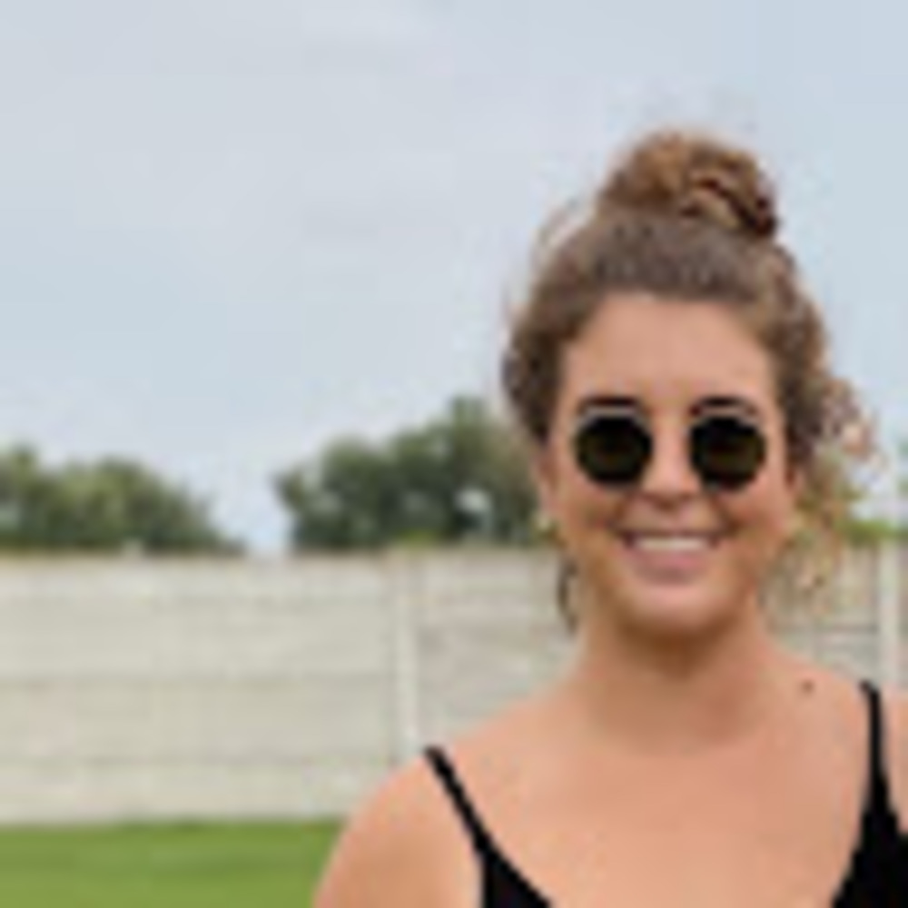 Meet your Posher, Caroline